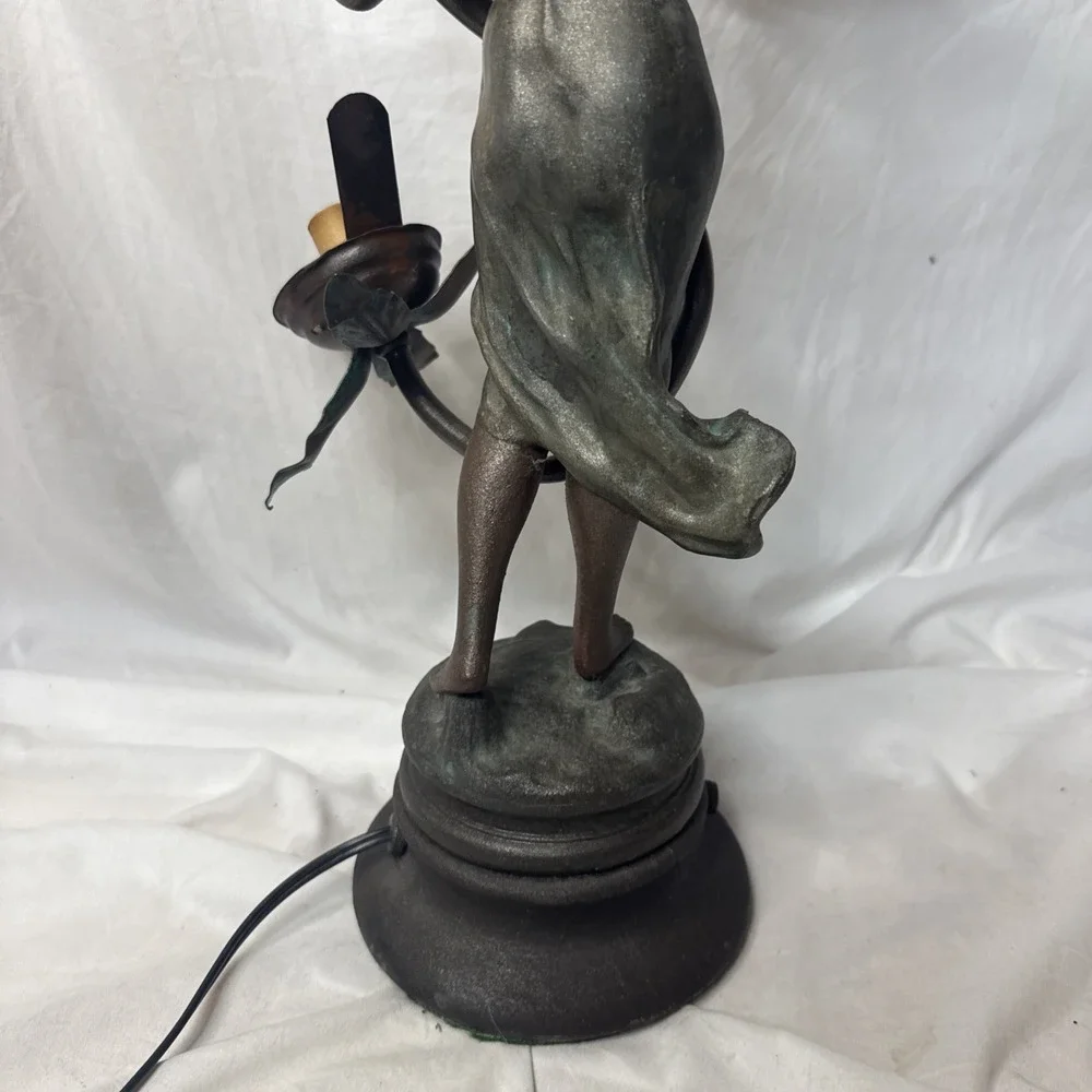 N/A this antique
